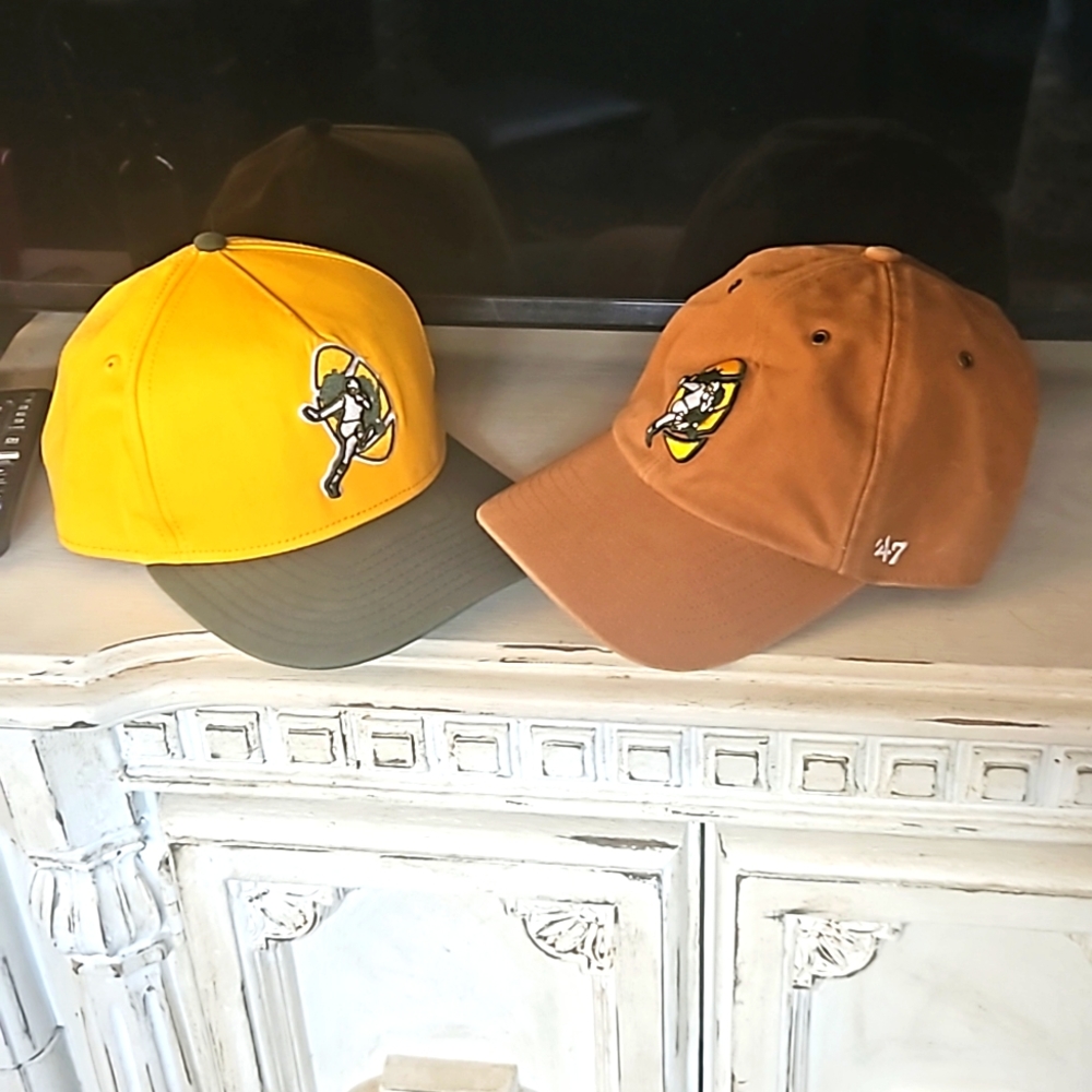 Packers adjustable caps